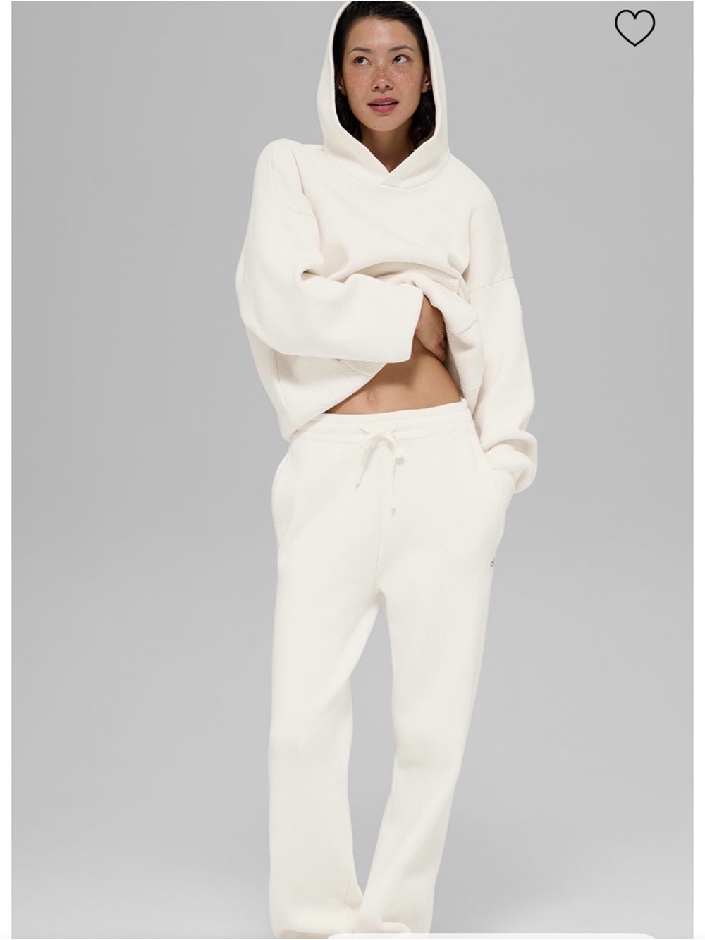 ALO Yoga Ivory Scholar straight leg sweatpants. - Picture 5 of 10
